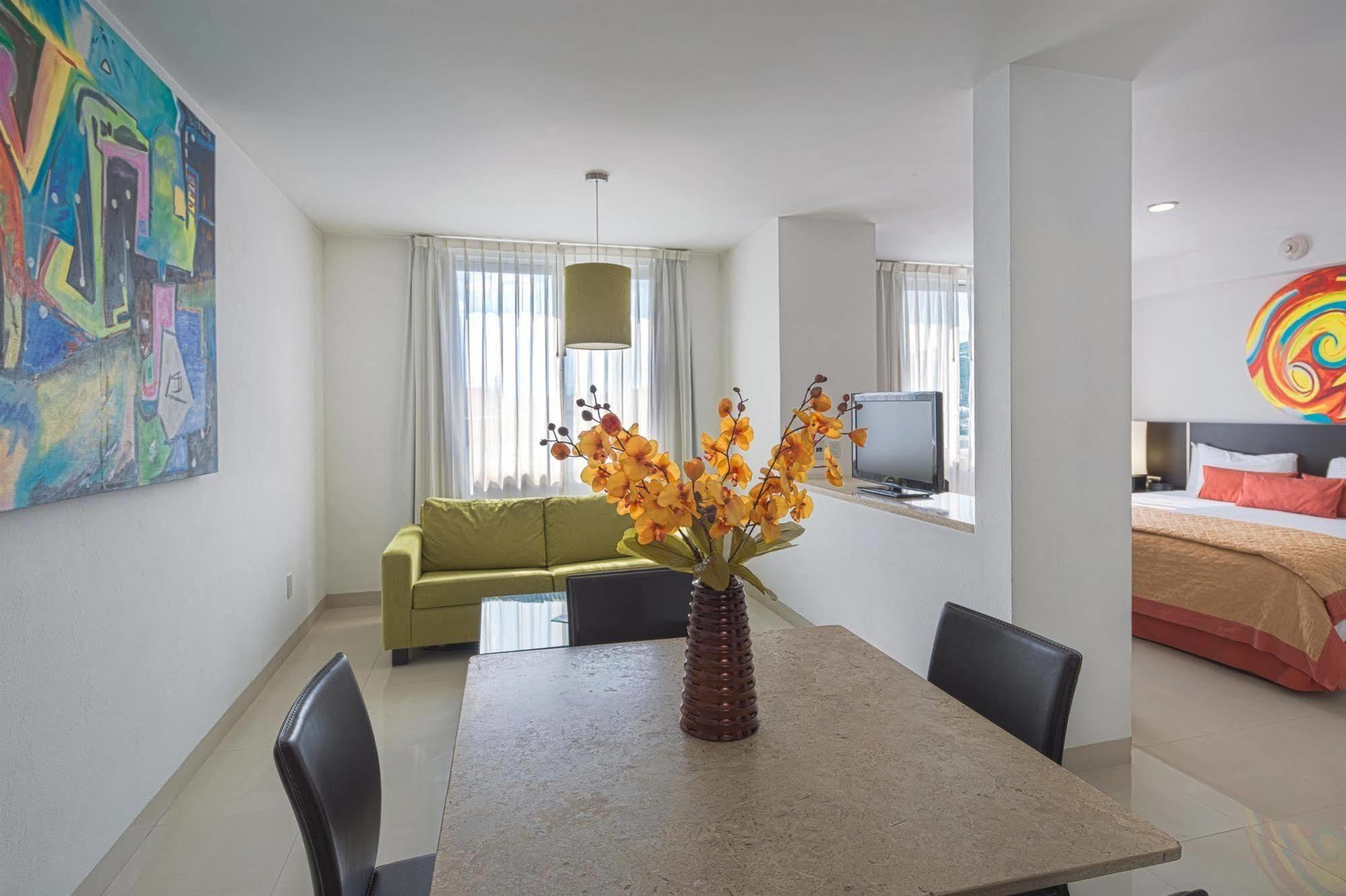 Hotel Express Mexico Plaza Irapuato Dış mekan fotoğraf