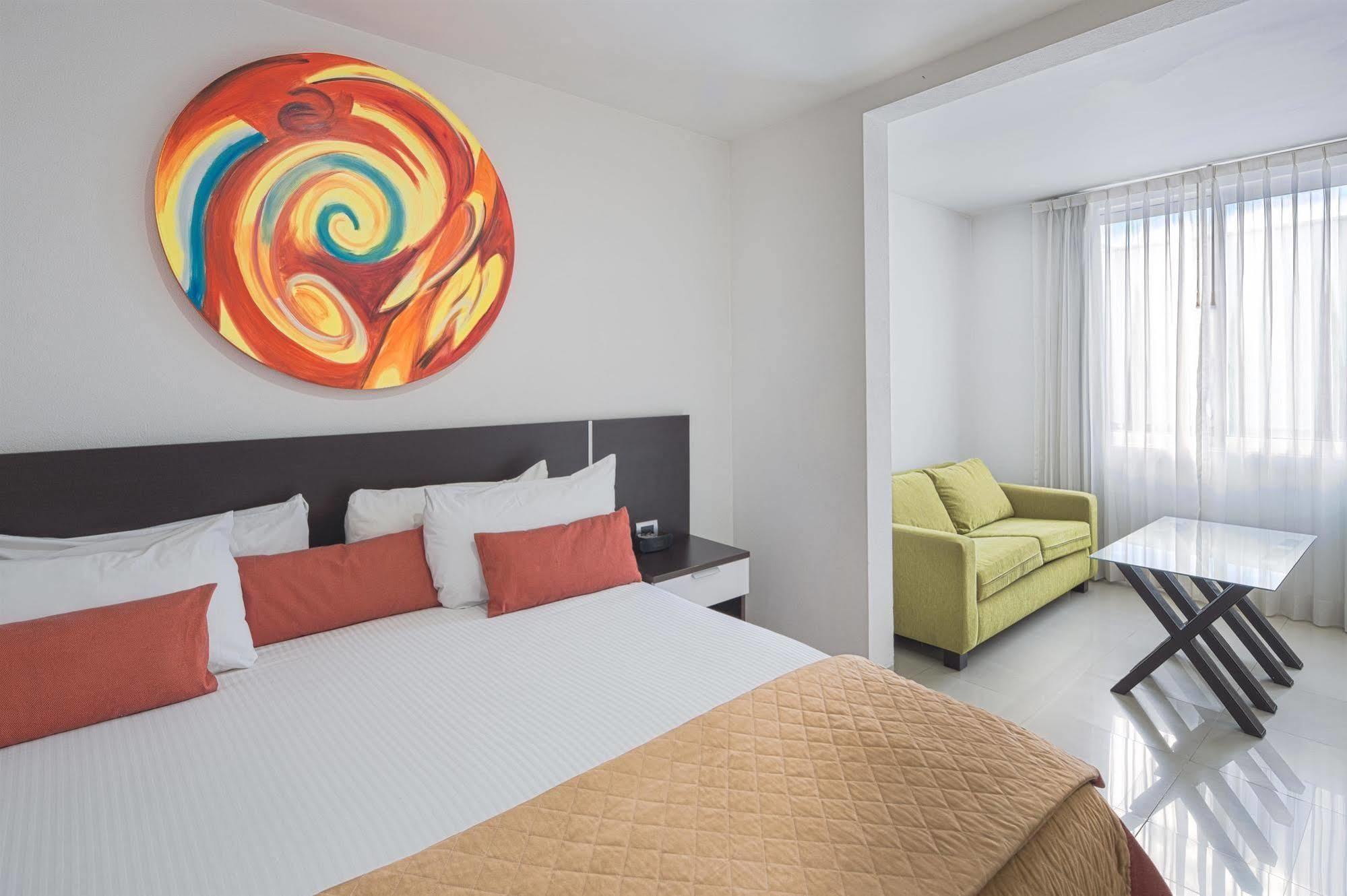 Hotel Express Mexico Plaza Irapuato Dış mekan fotoğraf